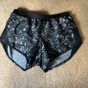Under Armour Athletic Shorts. Sz. Medium